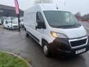 Peugeot Boxer 2.2 Bluehdi 335 Professional Premium L3H2